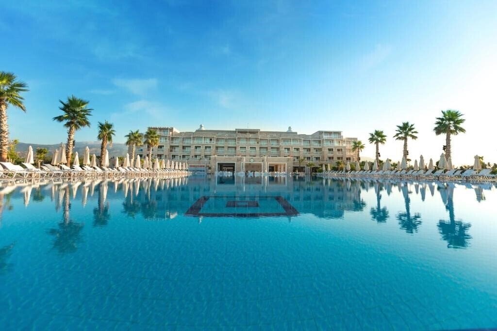 Отель Andriake Beach Club 5*