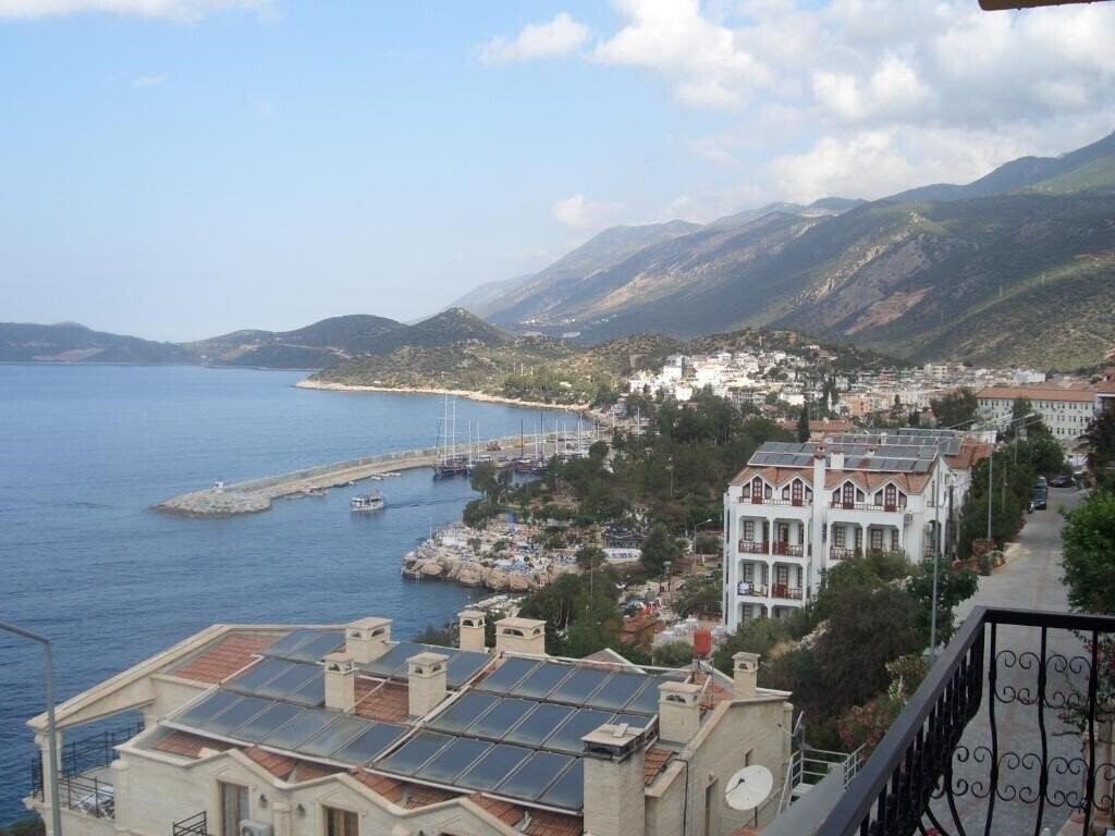 Отель Maki Hotel 3*