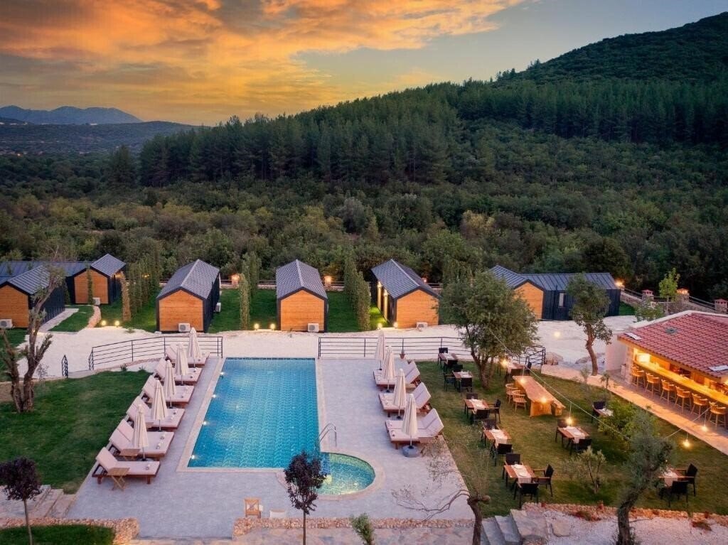 Отель Kairos Hotel 3*