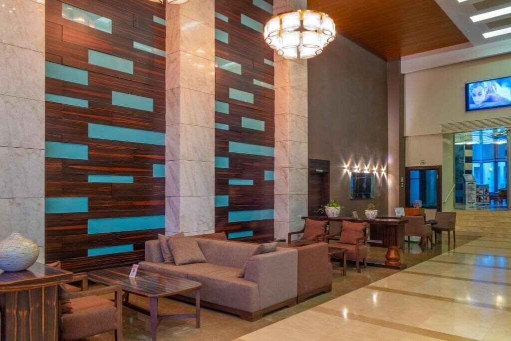 Изображение Queen’s Park Le Jardin (ex. Le Jardin Resort Hotel) 5*