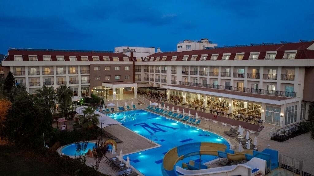 Отель White Lilyum  Hotel 5*
