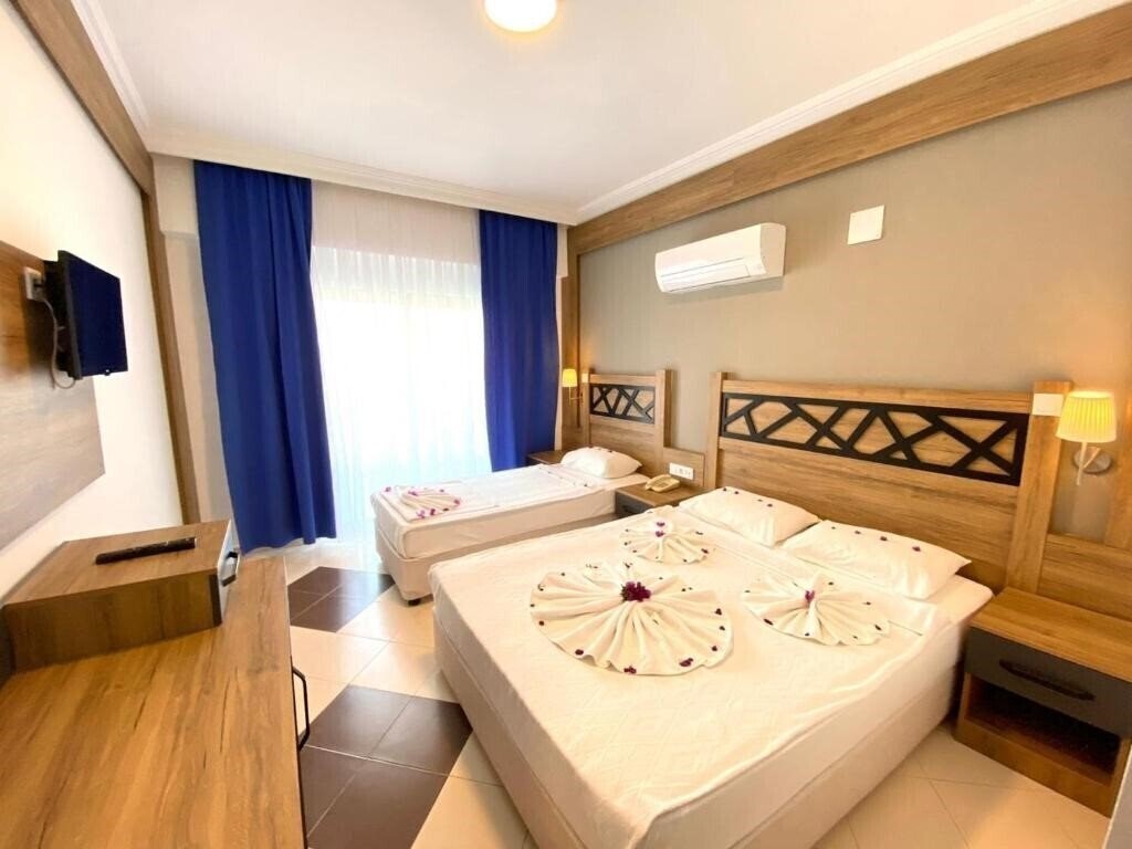 Istanbul Beach Hotel (ex. Blauhimmel Hotel, C' ISTANBUL) 4* суреті