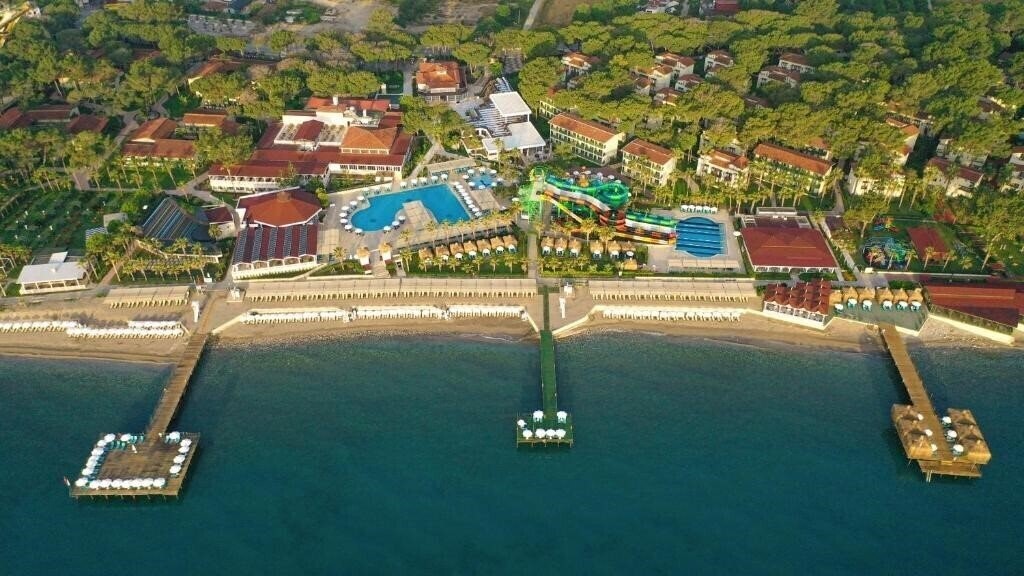 Отель Crystal Flora Beach Resort 5*