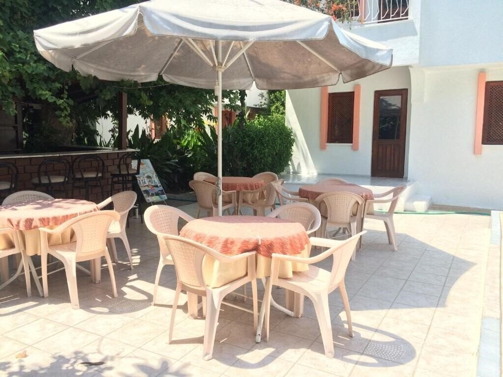 Отель Flower Hotel 3*