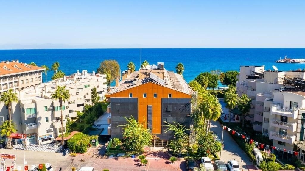 Fame Beach Hotel (ex. Fame Residence Beach Park) 4* қонақ үйі