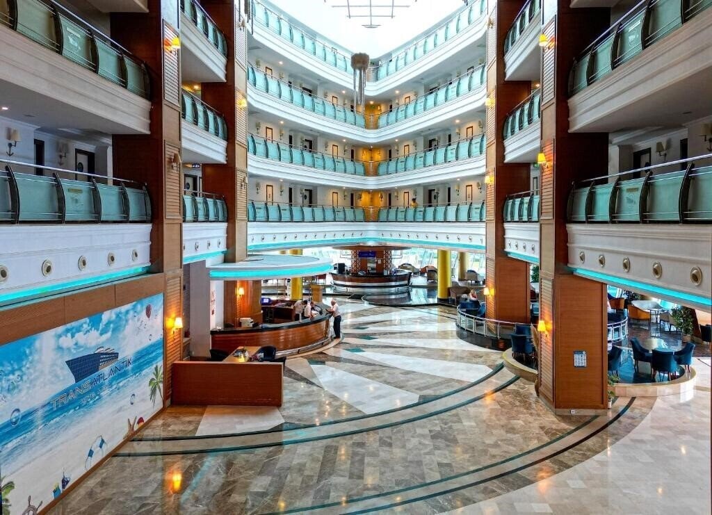 Фотография Transatlantik Hotel & Spa (ex. Queen Elizabet) 5*