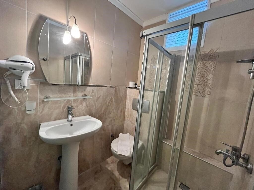Romeo Beach Hotel 3* фотосуреті