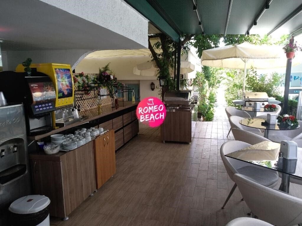 Romeo Beach Hotel 3* суреті