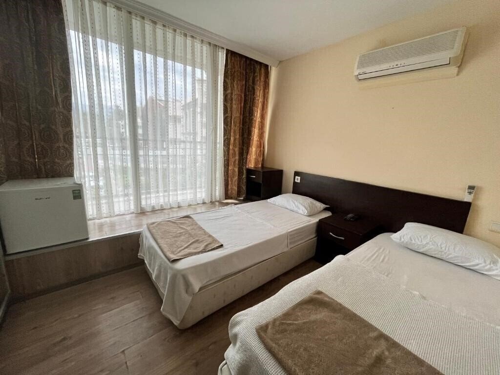 Romeo Beach Hotel 3* суреті