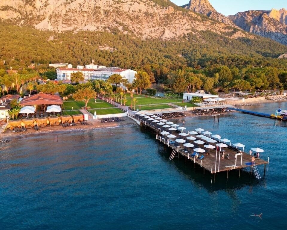 Отель Transatlantik Beach Hotel 4*