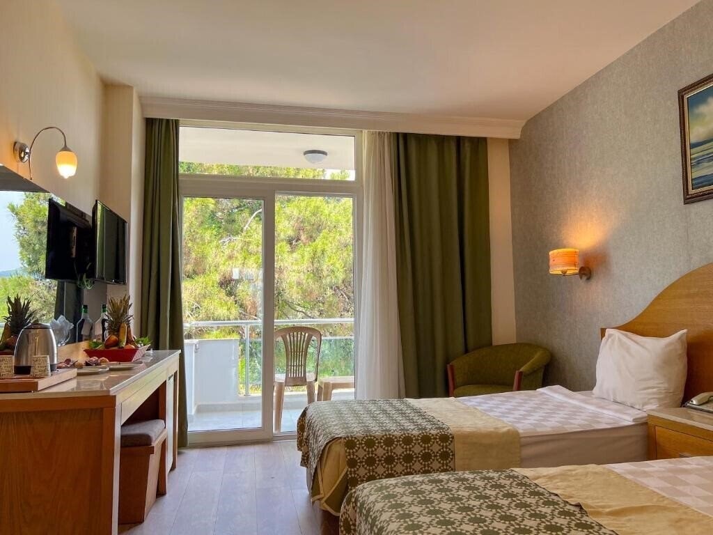Фото Transatlantik Beach Hotel 4*