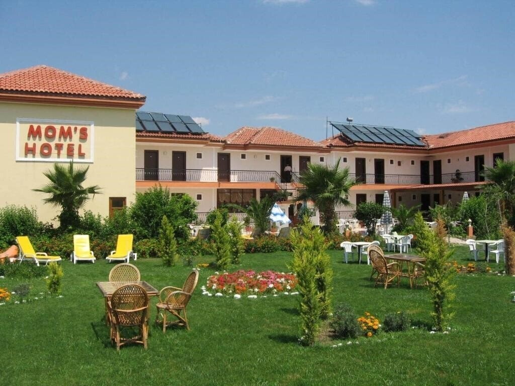 Mom's Hotel 3* қонақ үйі