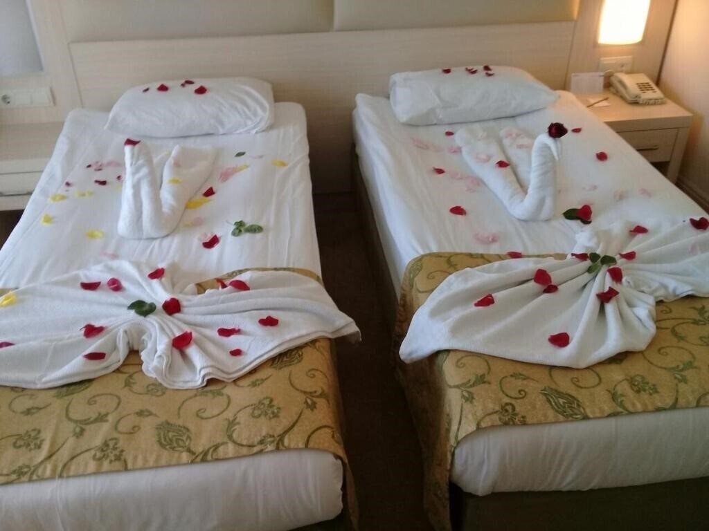 Фото Mom's Hotel 3*