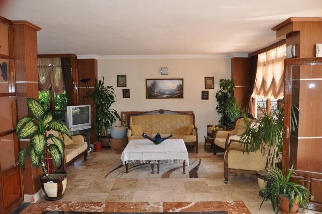 Mom's Hotel 3* суреті