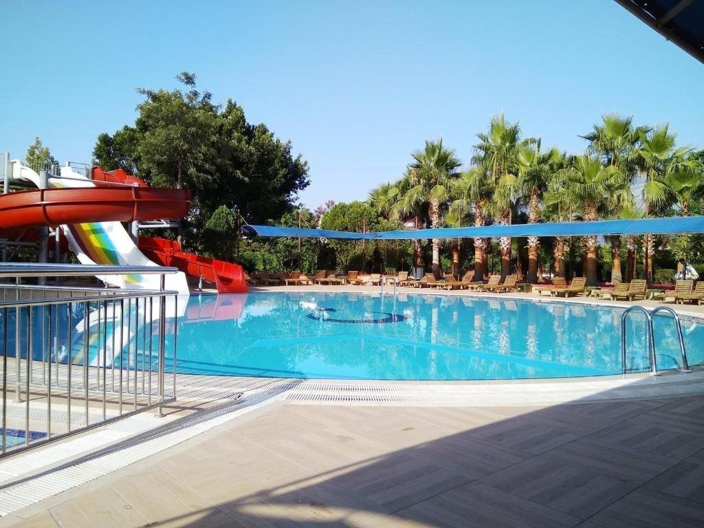 Uk hotel kiris 4 турция. Отель uk Hotel Kiris 4. Турция,кириш,uk Hotel Kiris. Kiris Garden Hotel. Отель Блюскай кириш Турция.