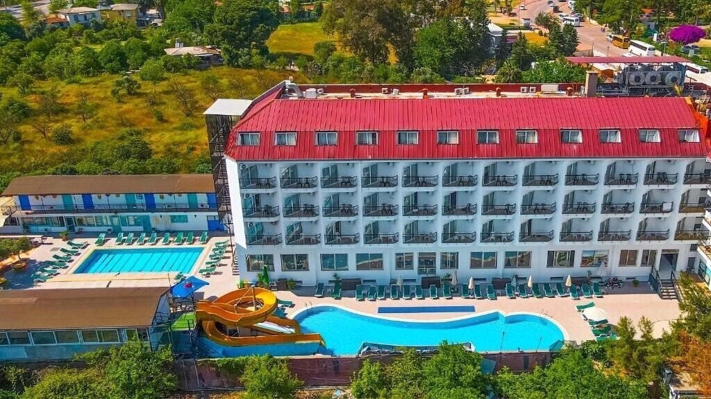 Отель Get Enjoy Hotel 4*