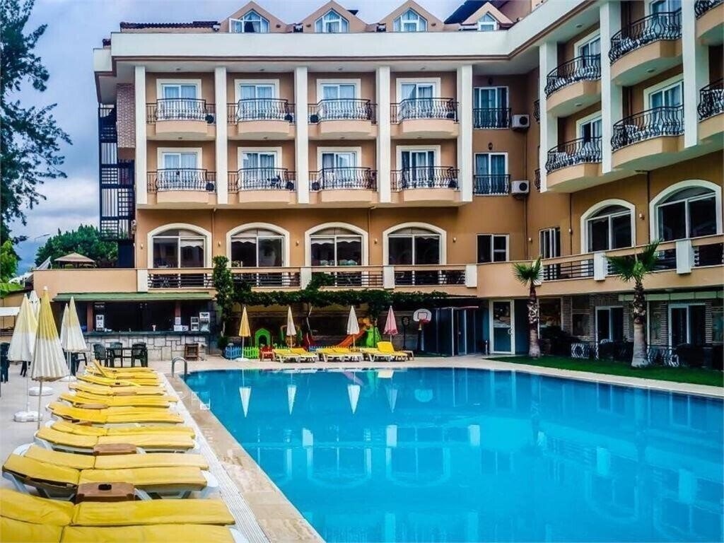 Beso Beach Hotel (ex. Elit Life) 4* қонақ үйі