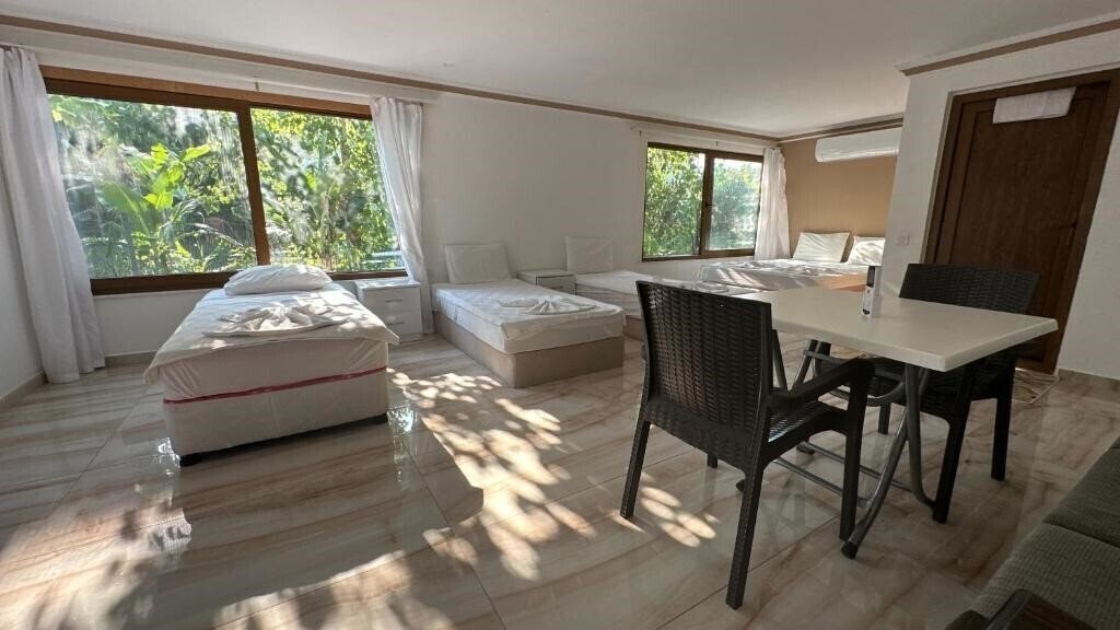 Отель Kiris Garden Hotel 3*
