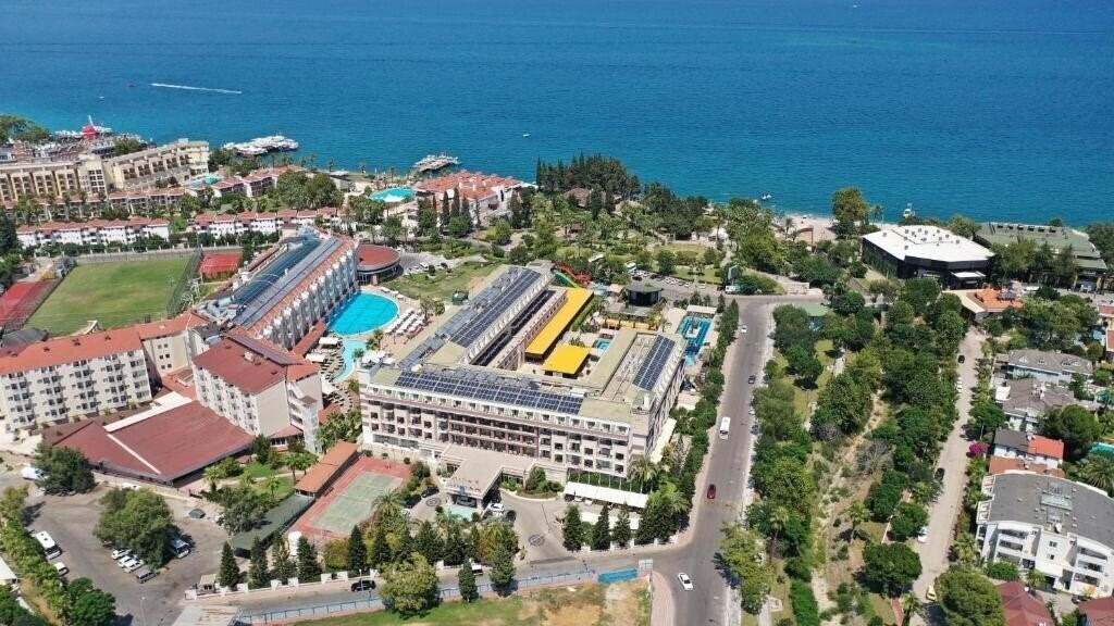 Crystal Hotels De Luxe Resort & SPA 5* қонақ үйі