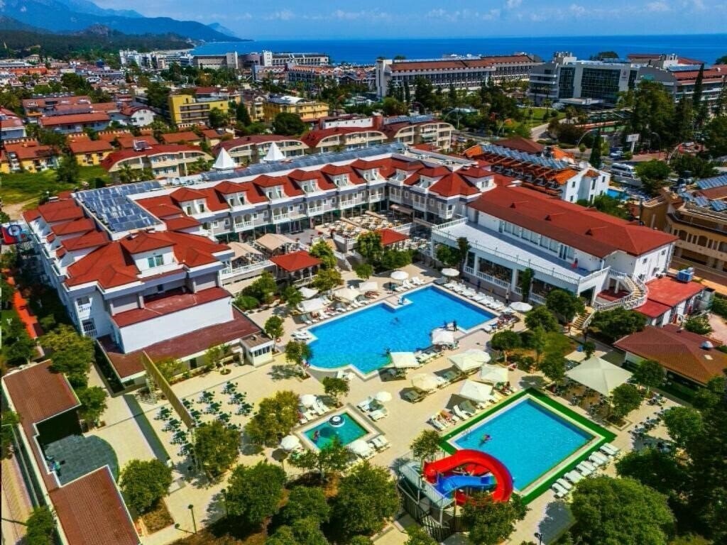 Отель Viking Garden Hotel & SPA 4*