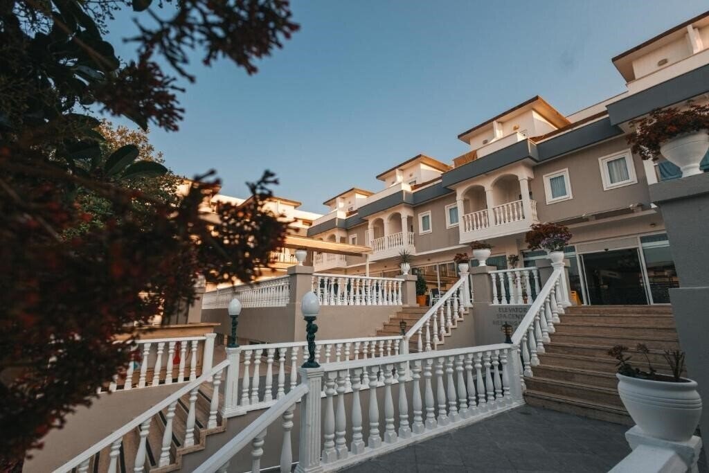 Фотография Viking Garden Hotel & SPA 4*