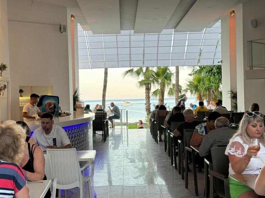 Olimpos Beach (ex. Mira Olimpos Beach Hotel) 3* қонақ үйі