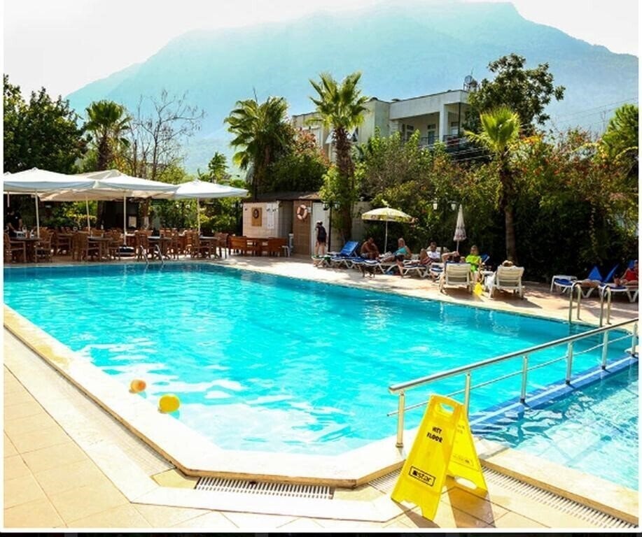 Фотография More Hotel 3*