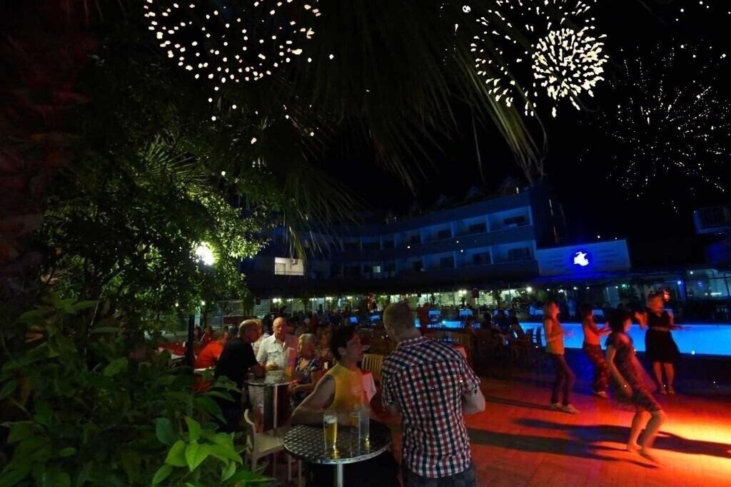 Grand Viking Hotel 4* суреті