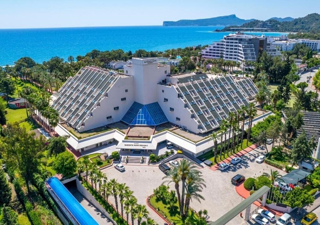 Фото Queen's Park Goynuk 5*