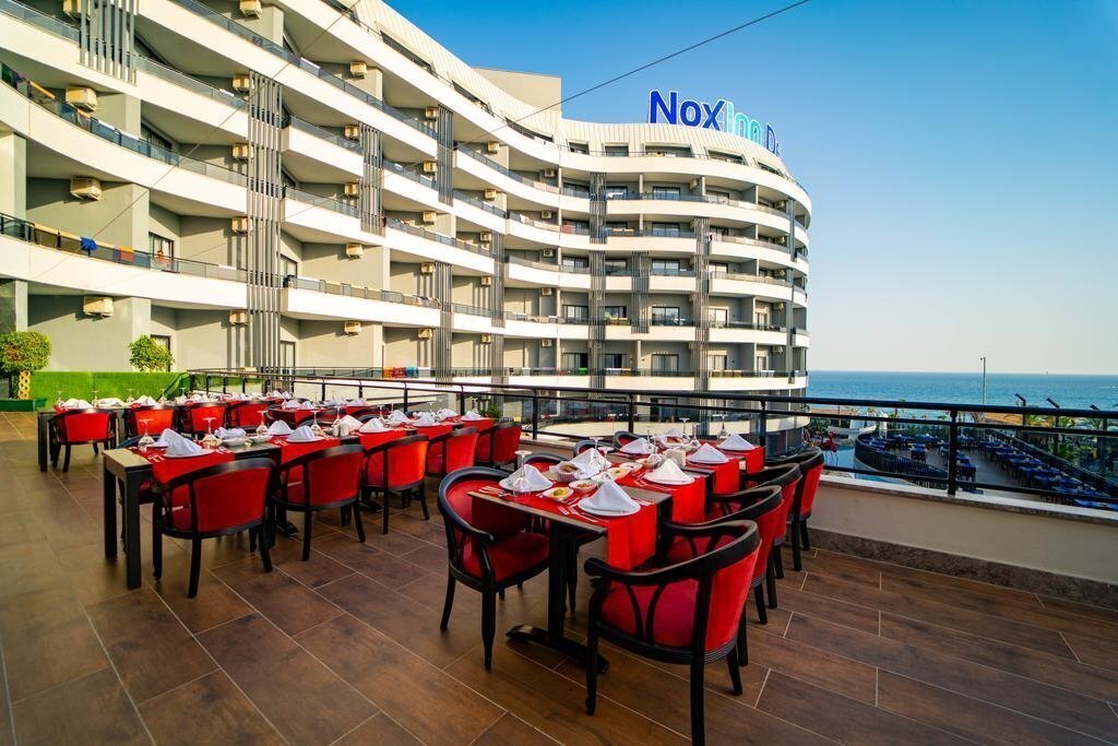 Nox Inn Deluxe (ex. Tivoli Resort & SPA Hotel) 5* фотосуреті