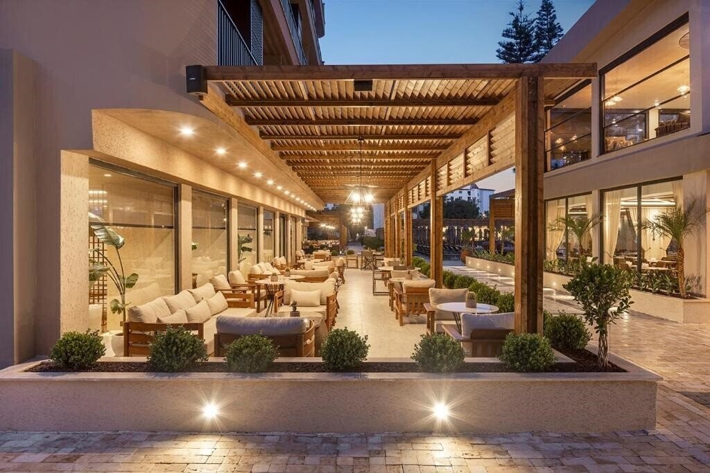 Kaia Coracseium (ex. Villa Sun Flower Beach) 4* суреті