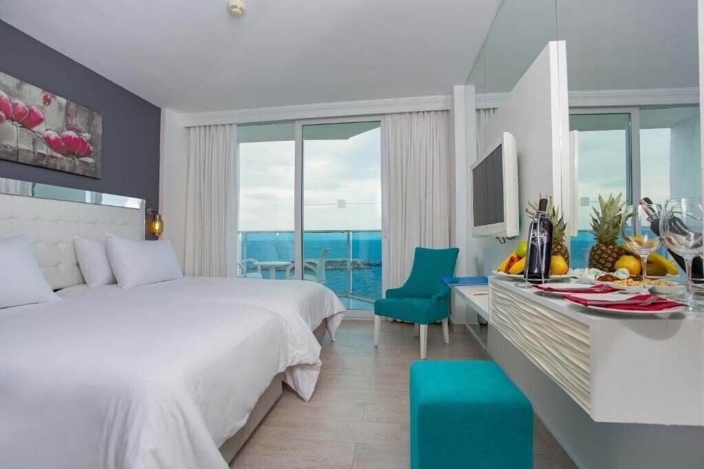 Фотография Le Bleu Hotel & Resort (ex. Festival Hotel Kusadasi) 4*