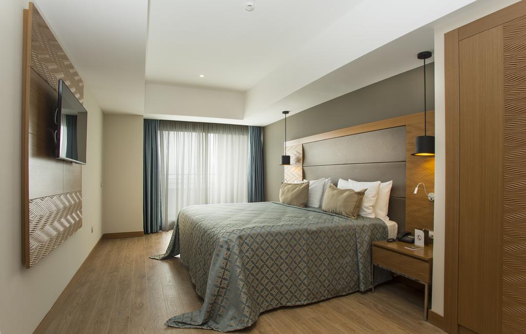 Liberty Kusadasi (ex. Seven Seas Sealight Elite) 5* фотосуреті