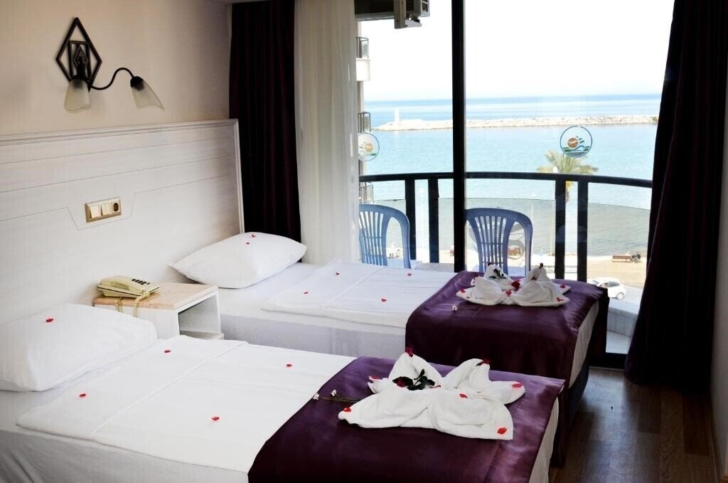 Фото Hotel by Karaaslan Inn 4*