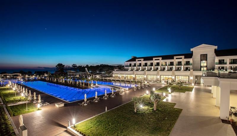 Korumar Ephesus SPA & Beach Resort 5* қонақ үйі