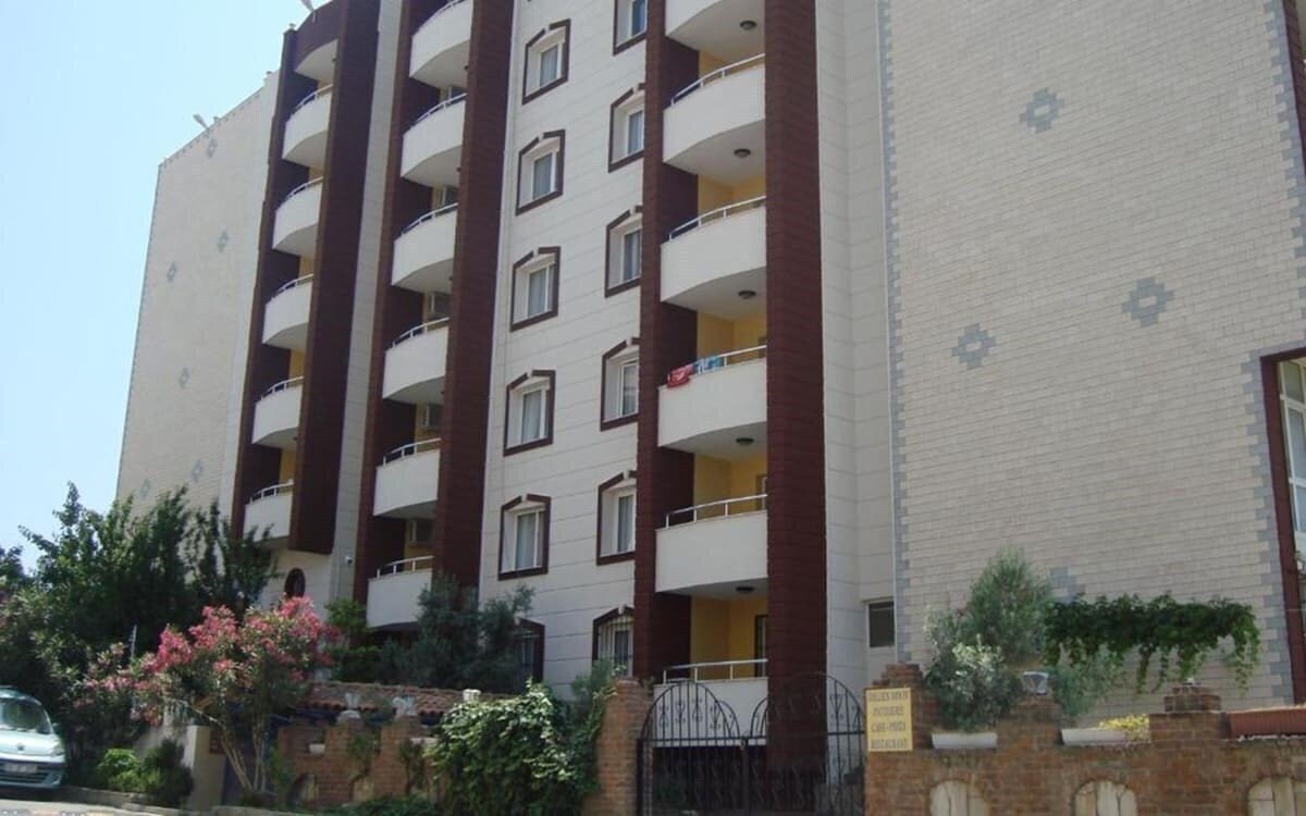 Фото Golden Moon Apart Hotel 3*