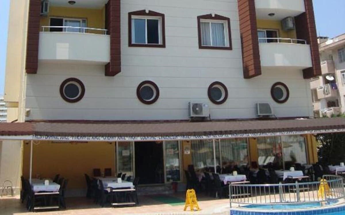 Golden Moon Apart Hotel 3* фотосуреті