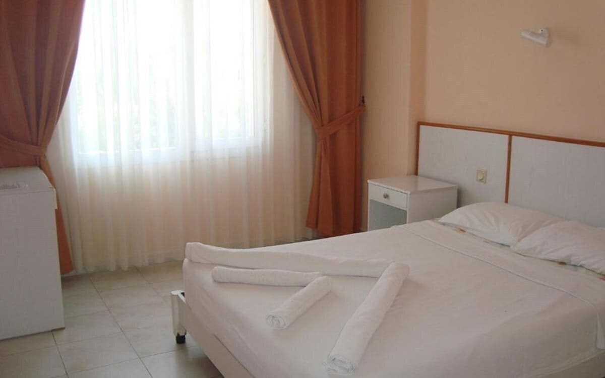 Golden Moon Apart Hotel 3* суреті