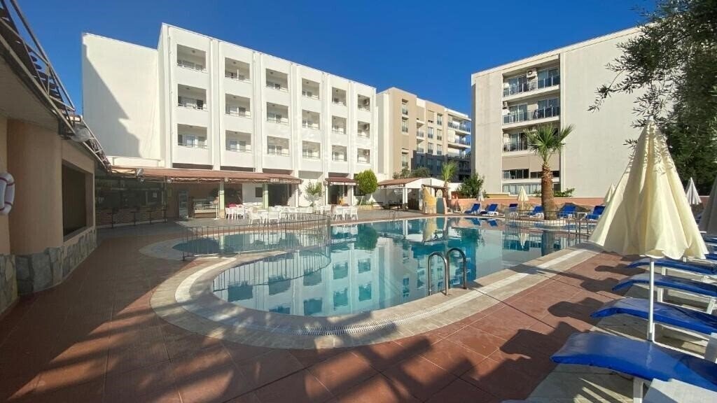 Отель Oya Family Suites (ex. Oya Apart) 3*