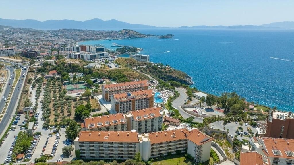 Ramada Resort by Wyndham Kusadasi & Golf 4* суреті
