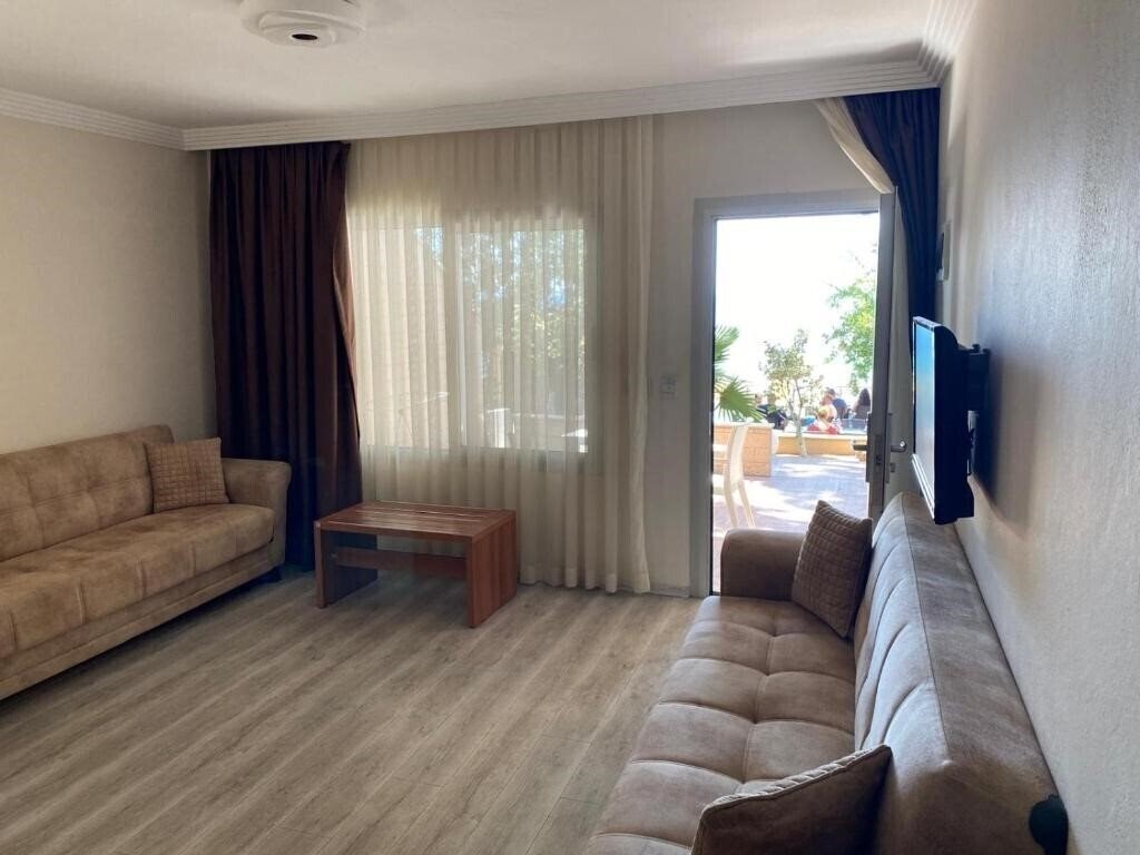 Фото Melis Hotel 3*