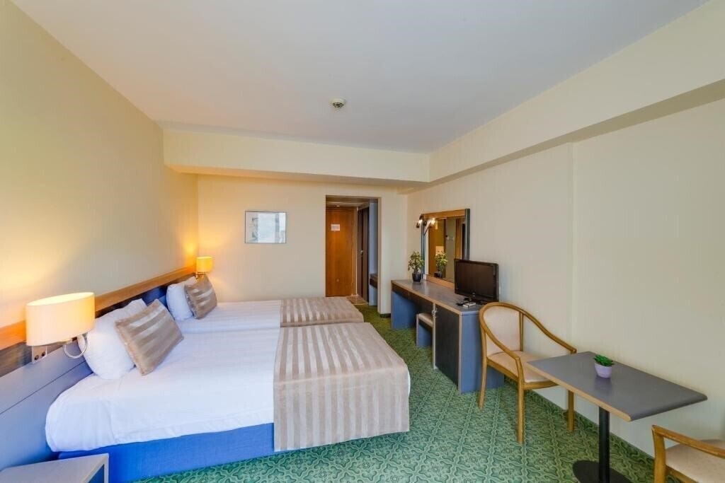 Изображение Elite World Kusadasi (ex. Elite World Hotel Kusadasi, Marina Hotel Kusadasi) 5*