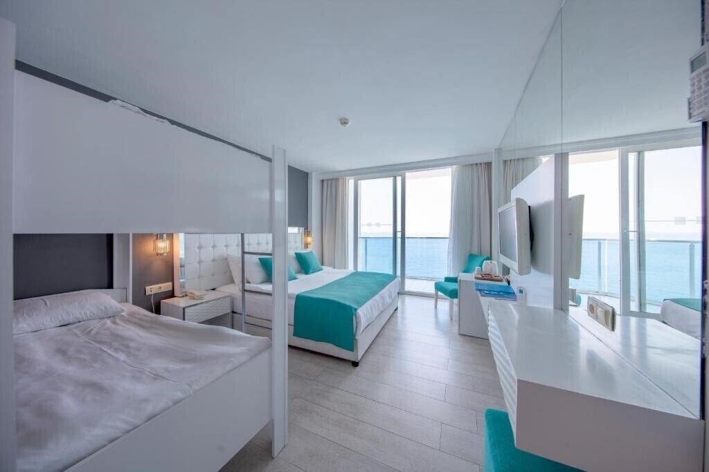 Фотография Le Bleu Hotel & Spa (ex. Noa Hotels Kusadasi) 5*