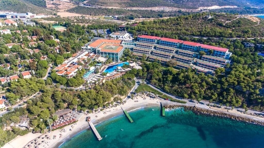 Pine Bay Holiday Resort 5* қонақ үйі