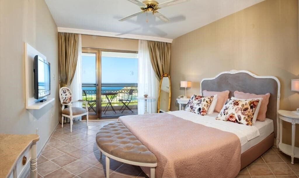 Carina 3* қонақ үйі