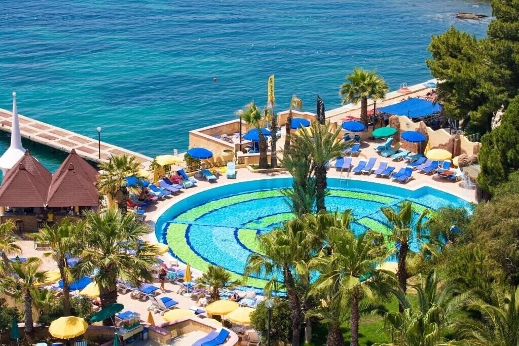 Fantasia Hotel DeLuxe 5* суреті