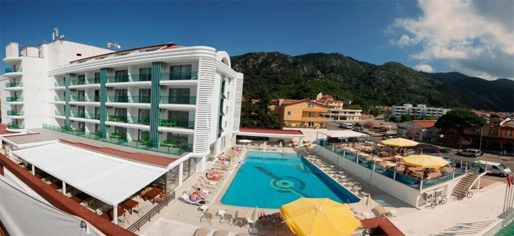 Отель Idas Hotel 4*
