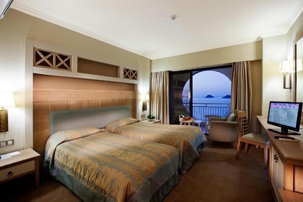 Фото Quadas Hotel 4*