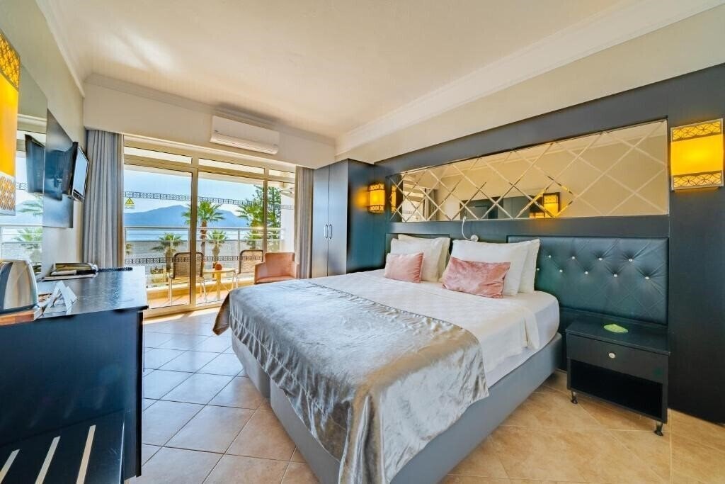 Фото Prime Beach Hotel 5*