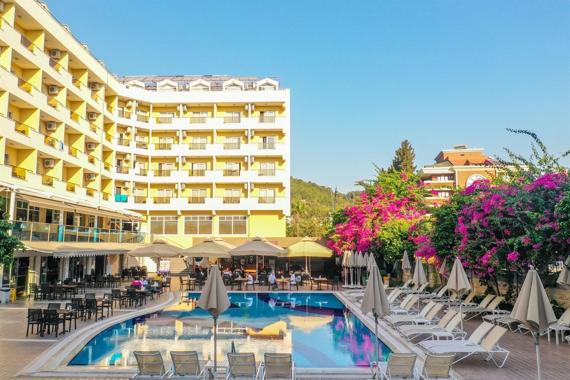 Prestige Garden Hotel 4* фотосуреті